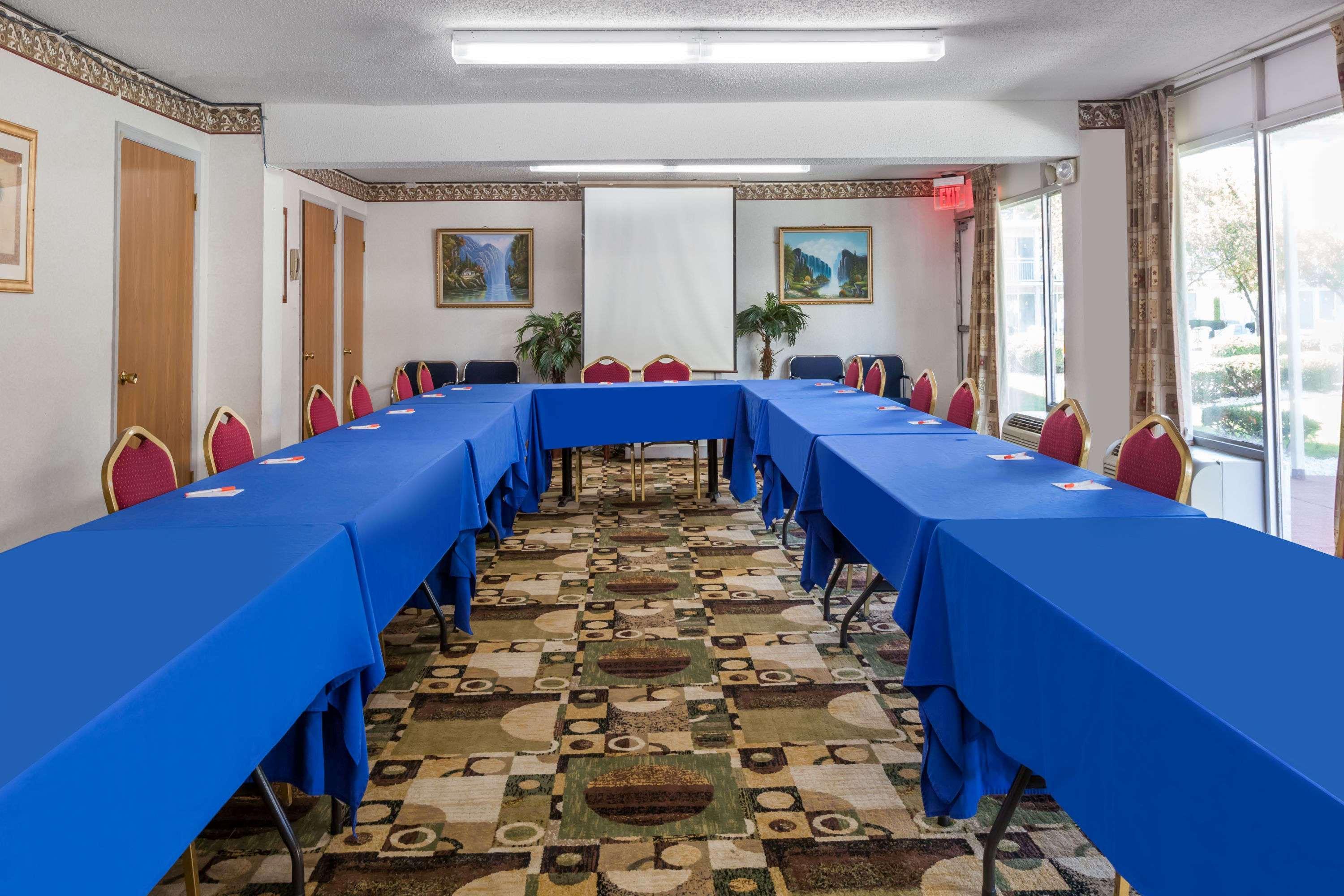 Howard Johnson By Wyndham Hotel Albany
