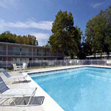 Howard Johnson By Wyndham Hotel