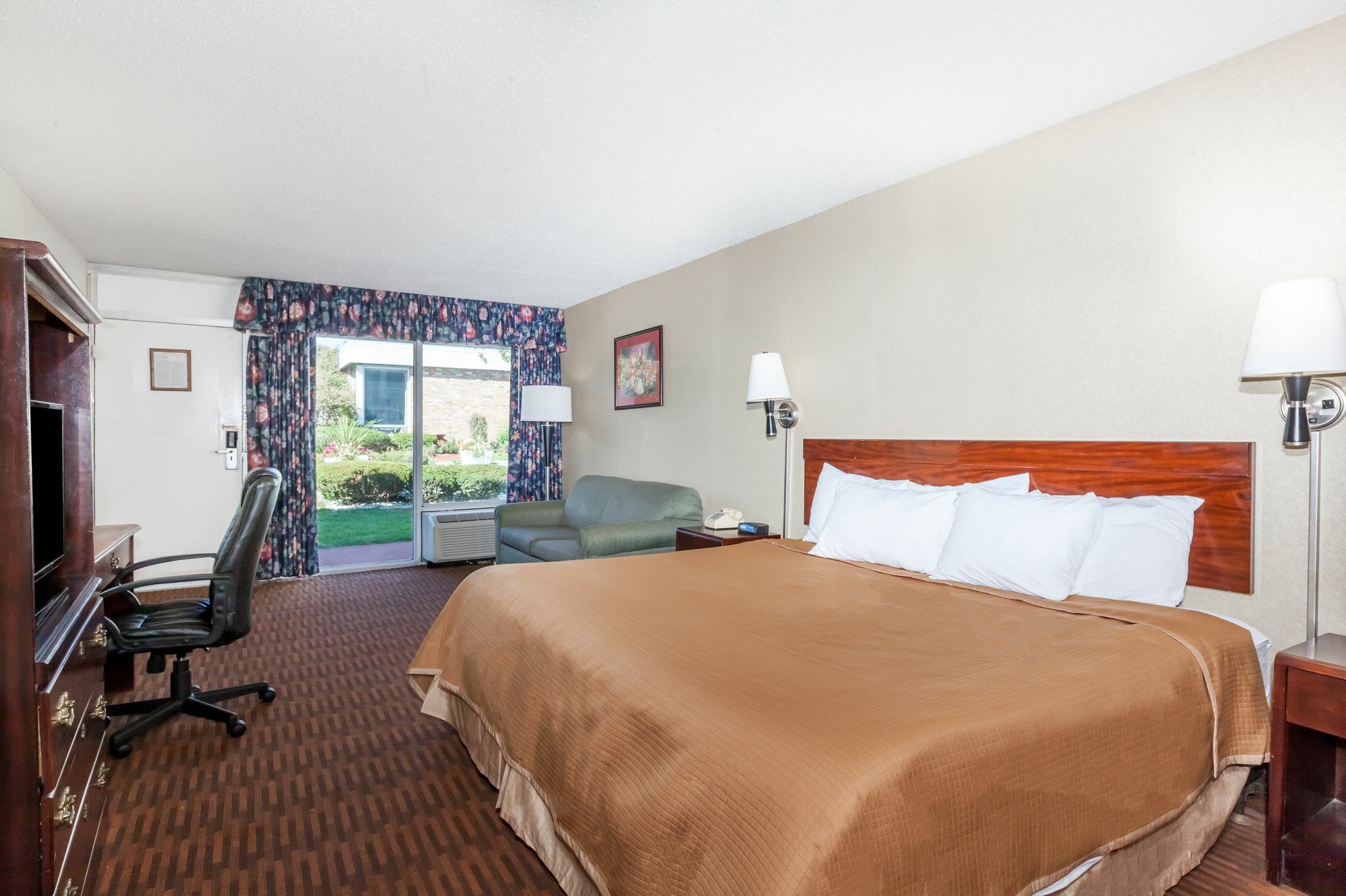 Howard Johnson By Wyndham 2* Albany