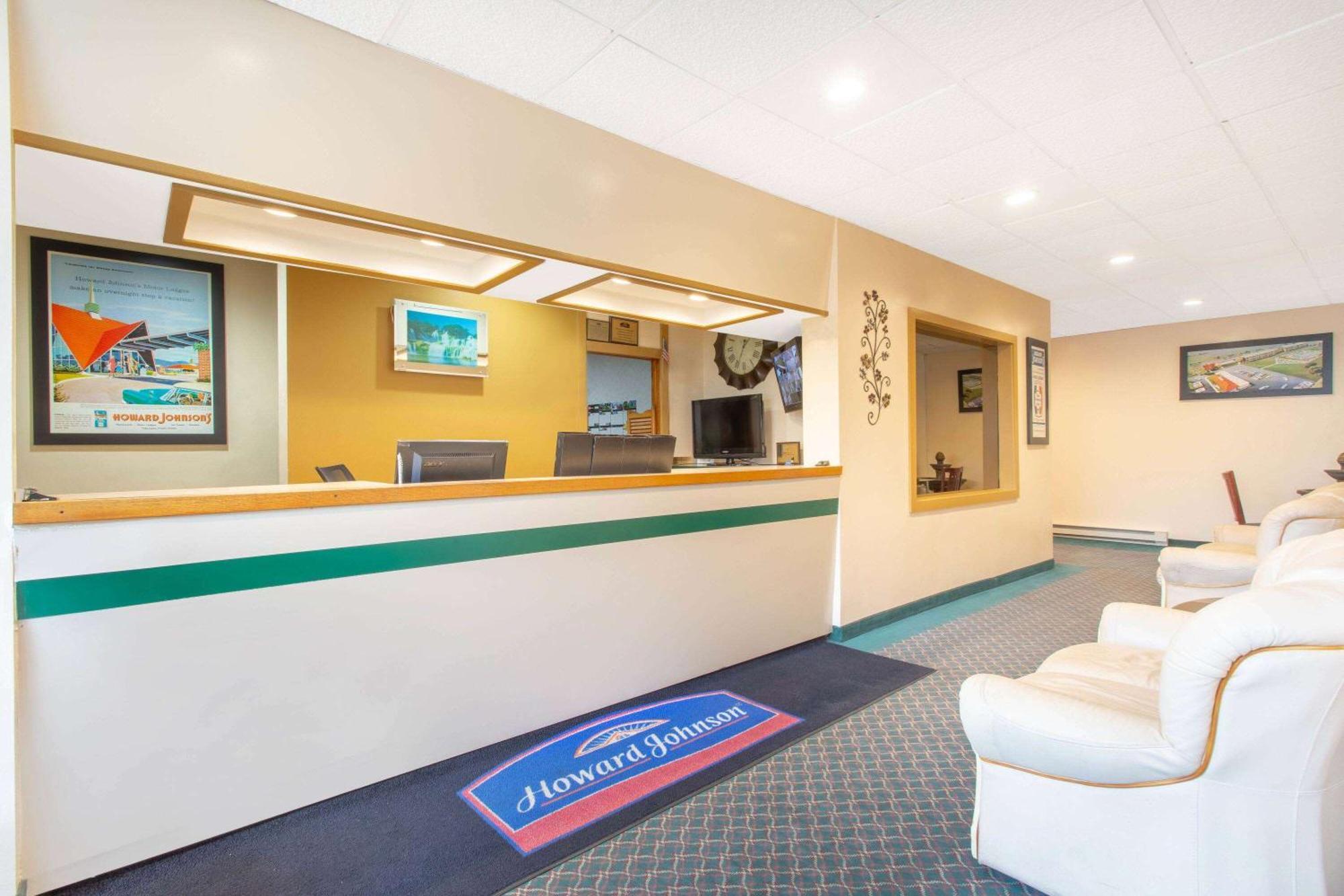 Howard Johnson By Wyndham Albany