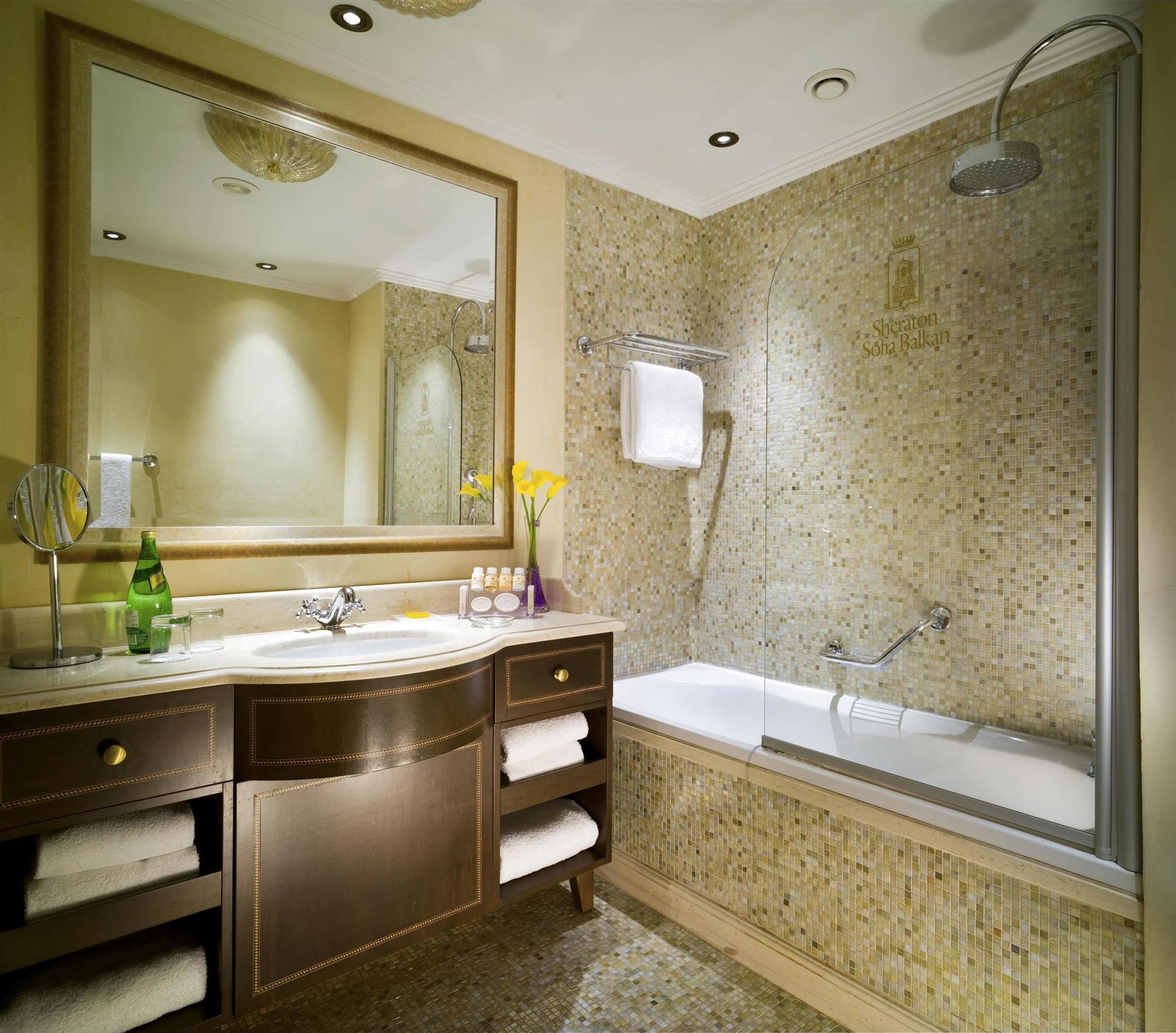 Hotel Howard Johnson By Wyndham 2*